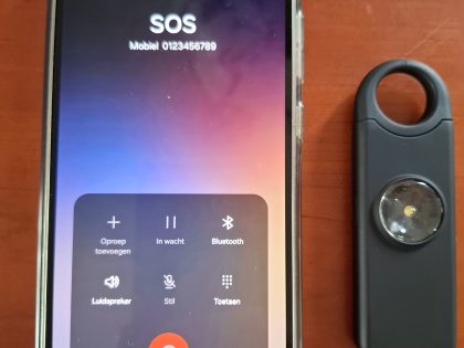Persoonlijk veiligheids alarm met SOS bel functie